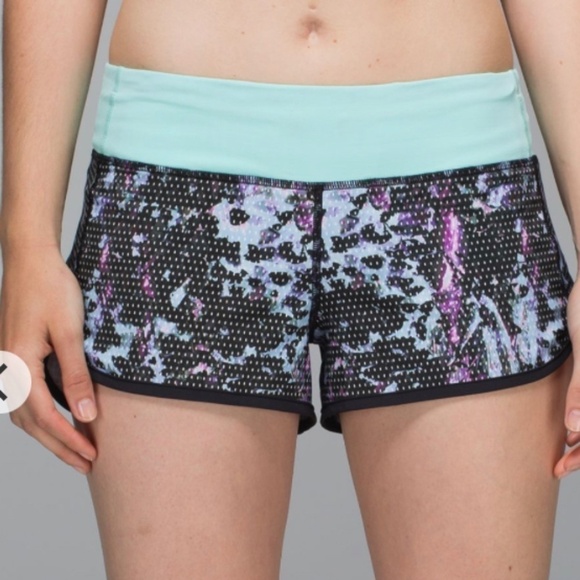 Lululemon Run: Speed Short *4-way stretch Size 6 Floral Sport Tranquil B… - Picture 1 of 11